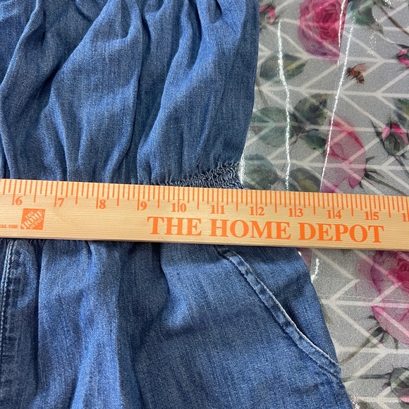 Gap Girls Smocked Chambray Denim Shorts Jumper COMFY Large 10-11 Years Pockets - Picture 6 of 7